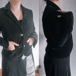 Vintage 90s/00’s Old Navy Black Velvet Blazer Gothic